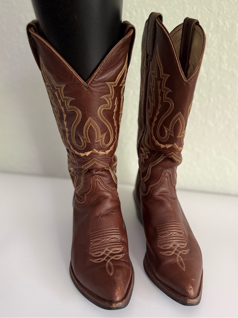 Justin Brown Women's Western Cowboy Boots - Classic Embroidered Style - Picture 2 of 14